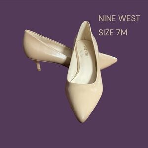 NWOT NINE WEST CREAM COLORED PUMP IN SIZE 7M
